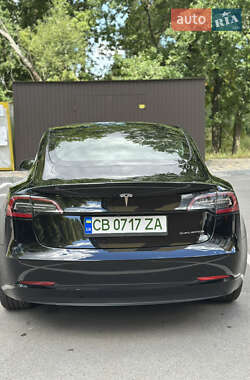 Седан Tesla Model 3 2022 в 