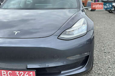 Седан Tesla Model 3 2018 в 