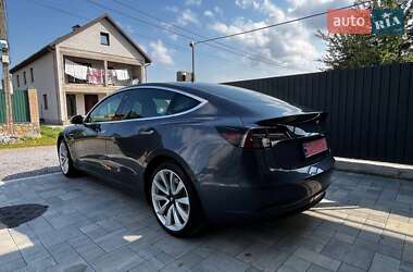 Седан Tesla Model 3 2019 в 
