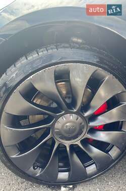 Седан Tesla Model 3 2022 в Киеве