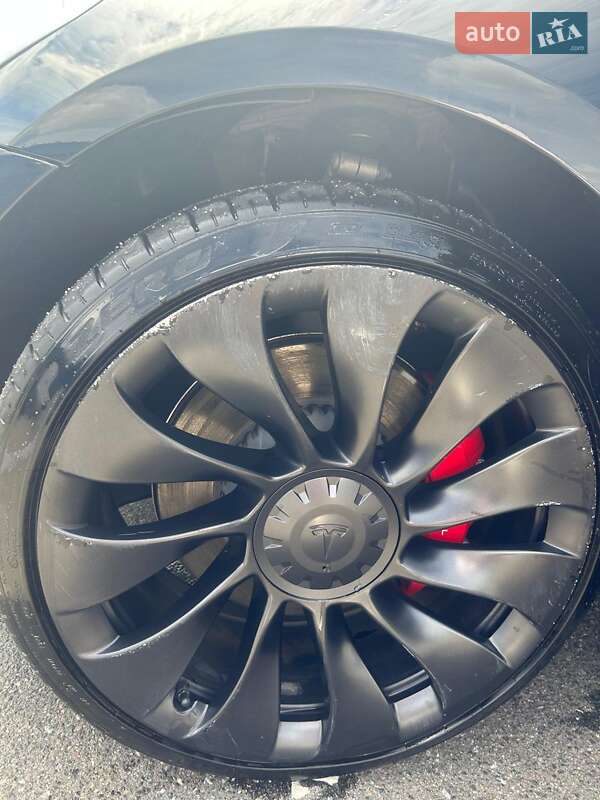 Седан Tesla Model 3 2022 в Києві