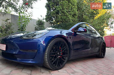 Седан Tesla Model 3 2019 в 