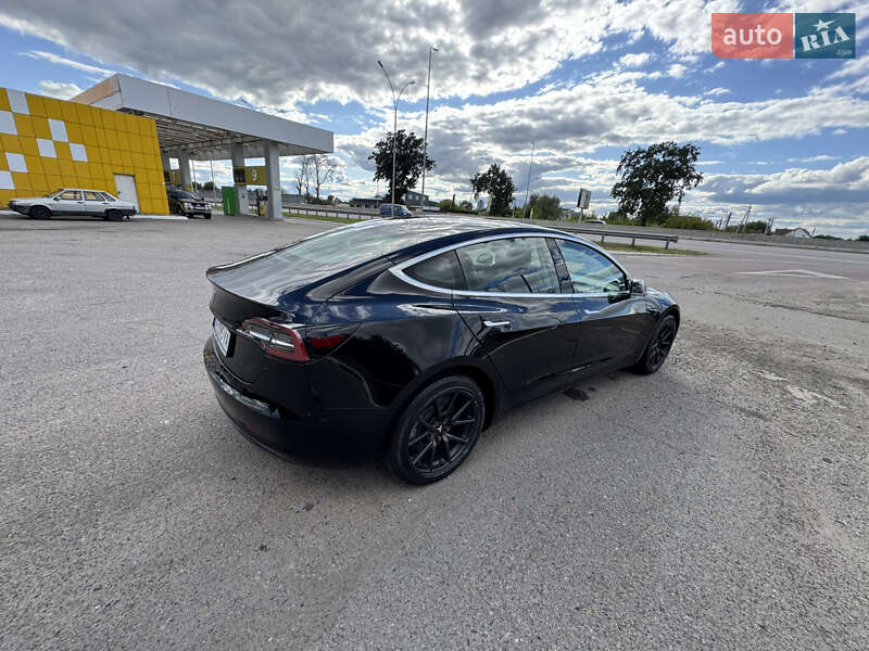 Седан Tesla Model 3 2019 в Києві