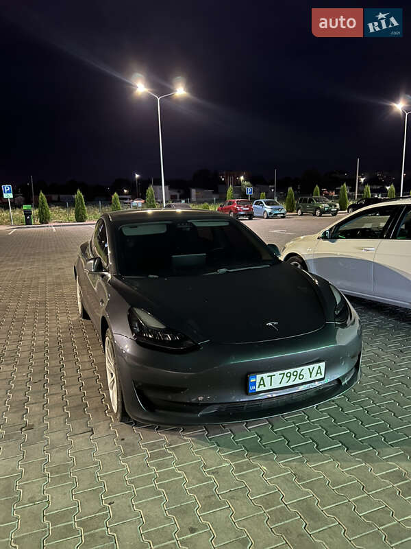 Седан Tesla Model 3 2018 в 
