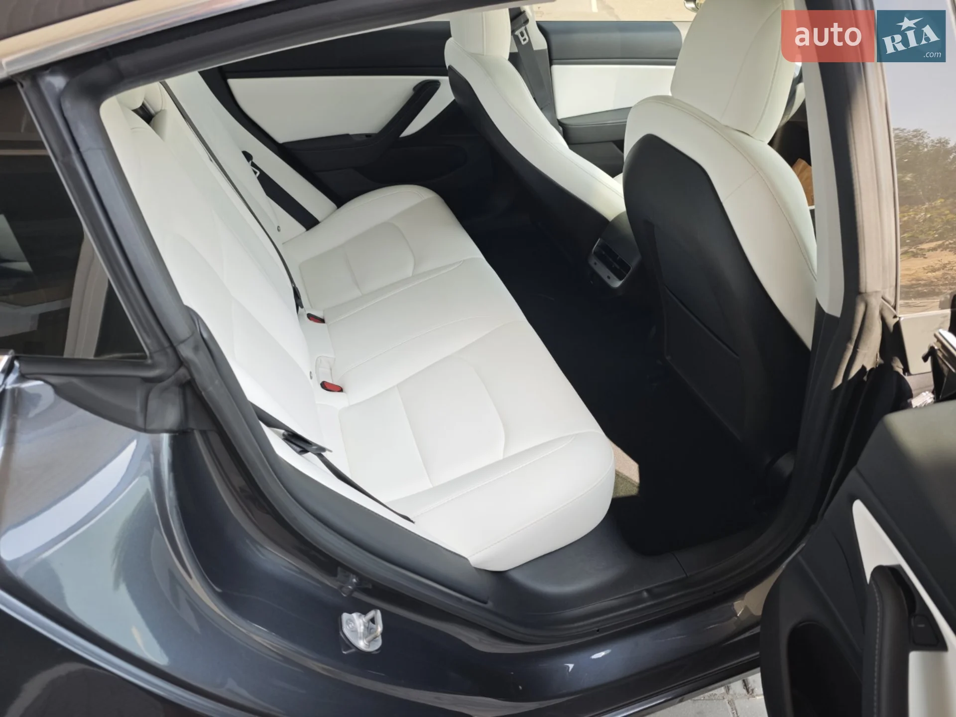 2018 Tesla Model 3 - мініатюра 8