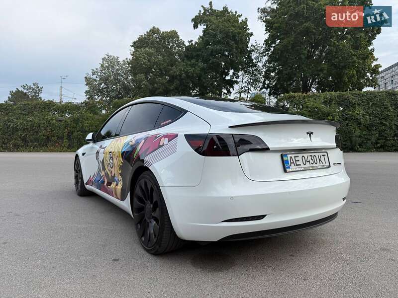 Седан Tesla Model 3 2021 в Днепре