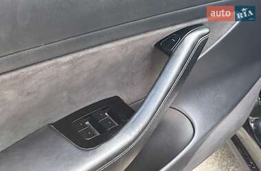 Седан Tesla Model 3 2018 в 
