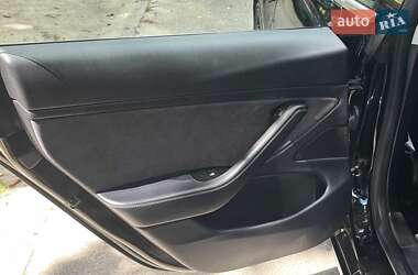 Седан Tesla Model 3 2018 в 