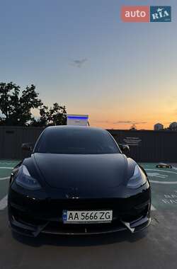 Седан Tesla Model 3 2020 в Дніпрі