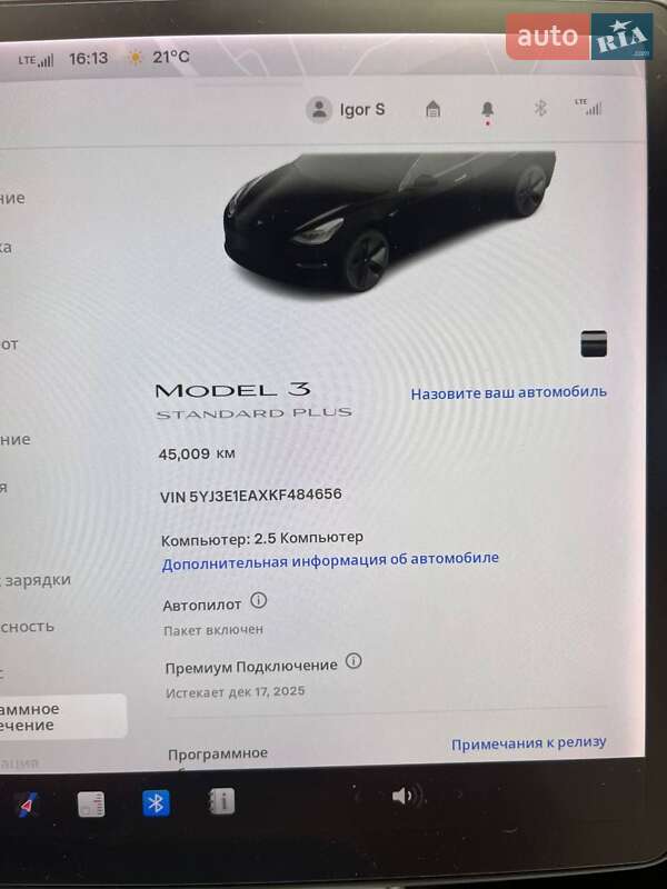 Седан Tesla Model 3 2019 в Львові