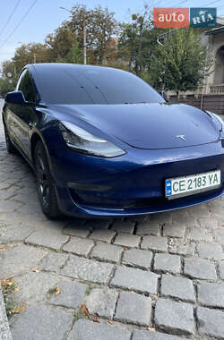 Седан Tesla Model 3 2018 в Чернівцях