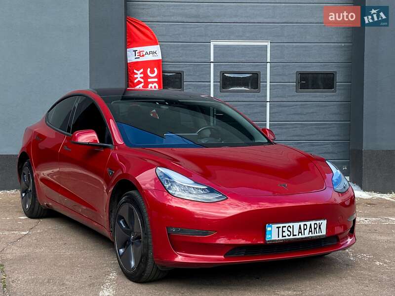 Седан Tesla Model 3 2018 в Києві