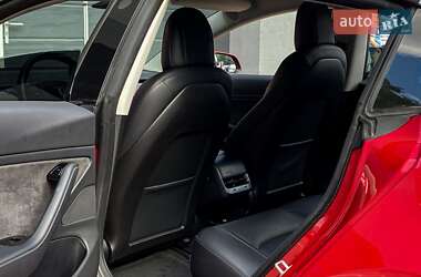 Седан Tesla Model 3 2018 в 