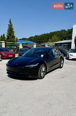 Седан Tesla Model 3 2024 в 