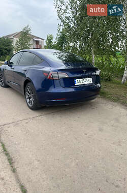 Седан Tesla Model 3 2021 в 