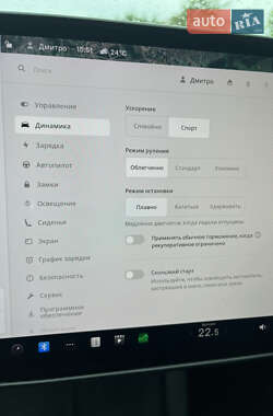 Седан Tesla Model 3 2021 в 