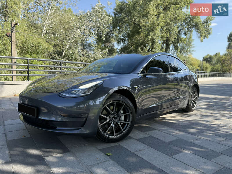 Седан Tesla Model 3 2019 в Днепре