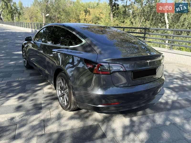 Седан Tesla Model 3 2019 в Днепре