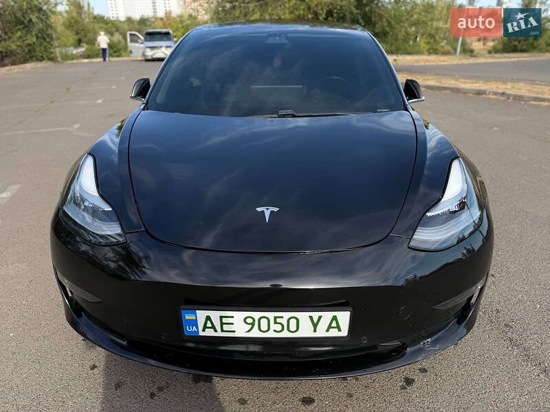 Седан Tesla Model 3 2019 в Кривому Розі