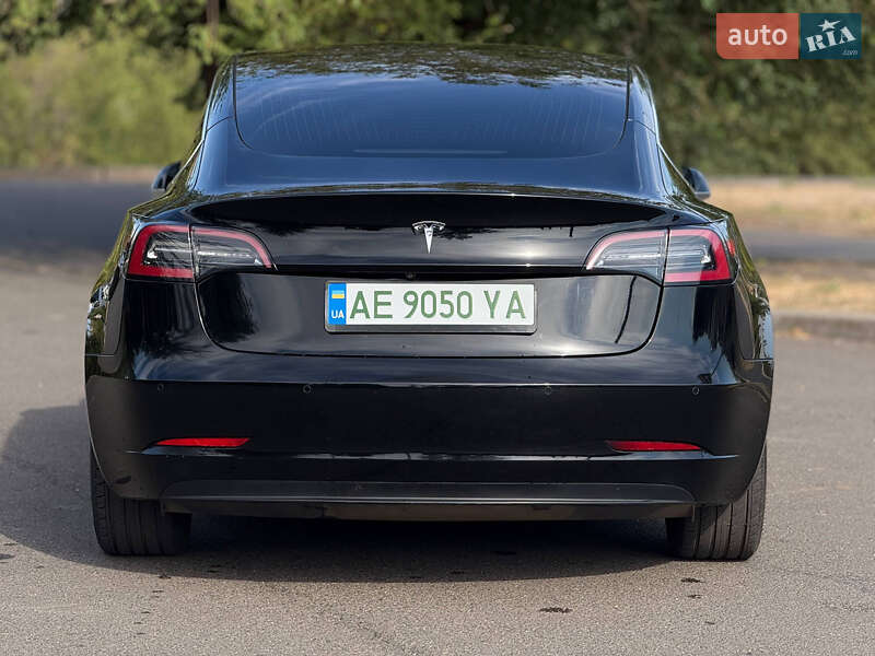 Седан Tesla Model 3 2019 в Кривому Розі