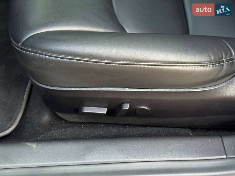 Седан Tesla Model 3 2019 в Кривому Розі