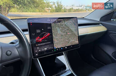 Седан Tesla Model 3 2019 в 