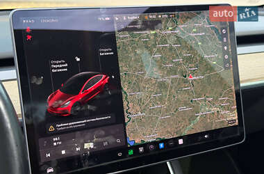 Седан Tesla Model 3 2019 в 