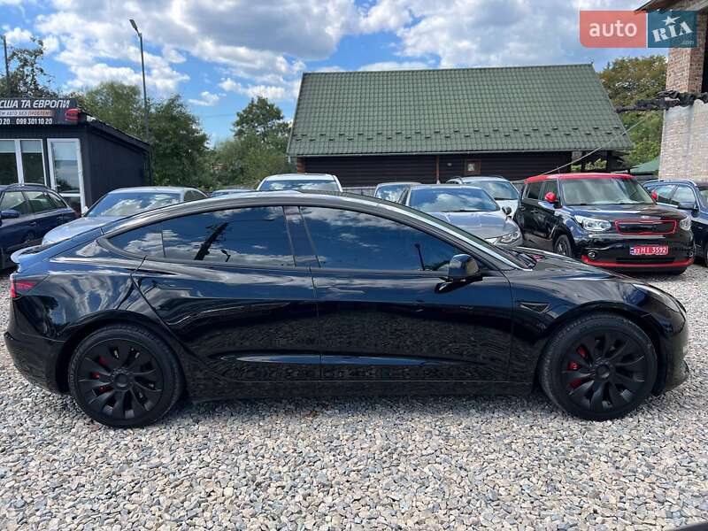 Седан Tesla Model 3 2018 в Коломиї