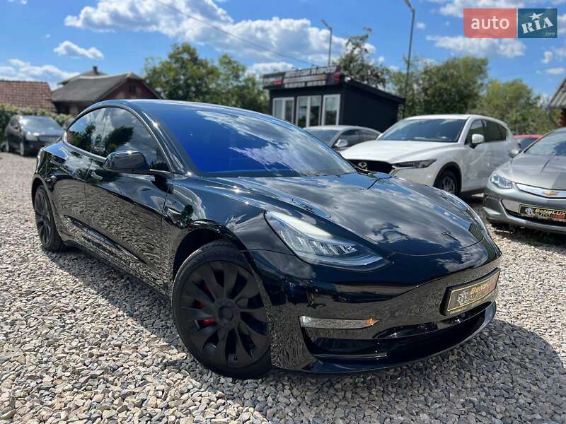 Седан Tesla Model 3 2018 в Коломиї
