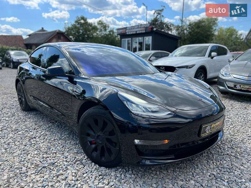 Седан Tesla Model 3 2018 в Коломиї