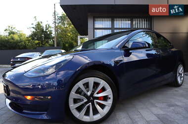 Седан Tesla Model 3 2022 в Дрогобыче
