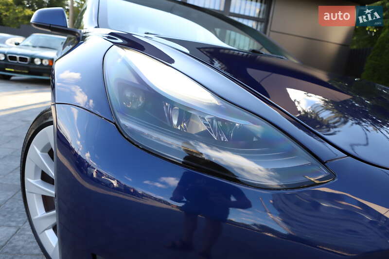 Седан Tesla Model 3 2022 в Дрогобичі фото 39 Седан Tesla Model 3 2022 в Дрогобичі