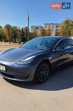 Седан Tesla Model 3 2017 в 