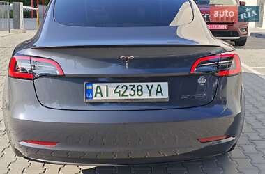 Седан Tesla Model 3 2023 в 