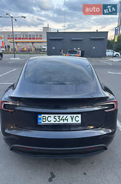 Седан Tesla Model 3 2024 в 
