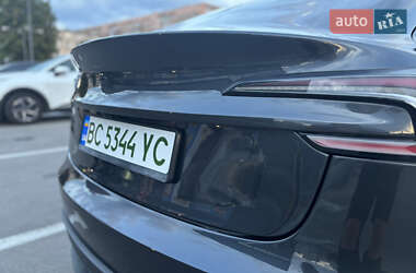 Седан Tesla Model 3 2024 в 
