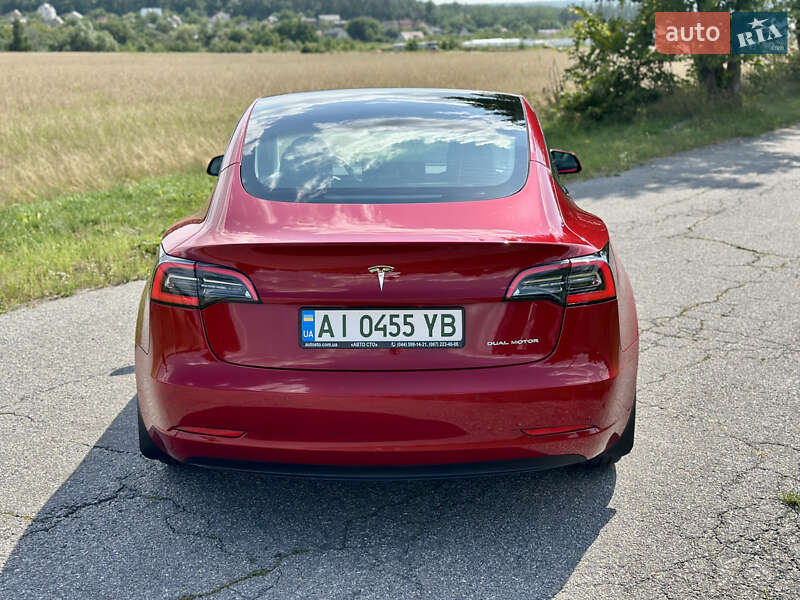 Седан Tesla Model 3 2022 в Києві