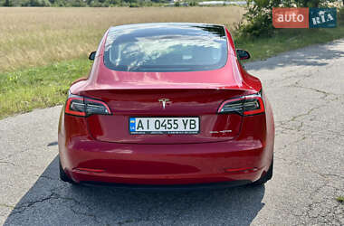 Седан Tesla Model 3 2022 в 