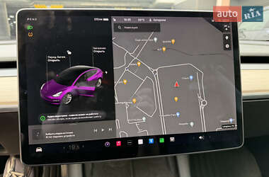 Седан Tesla Model 3 2022 в 
