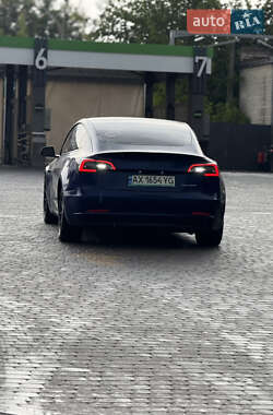 Седан Tesla Model 3 2020 в 