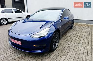 Седан Tesla Model 3 2019 в 