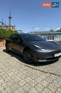 Седан Tesla Model 3 2023 в 