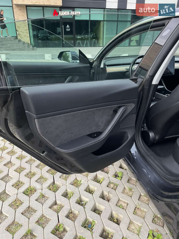 Седан Tesla Model 3 2019 в Хмельницком