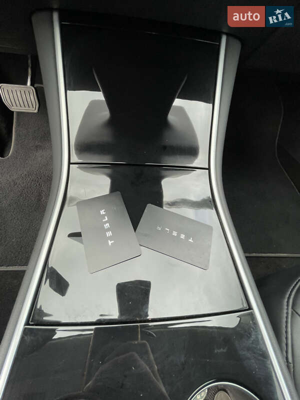 Седан Tesla Model 3 2019 в Хмельницком