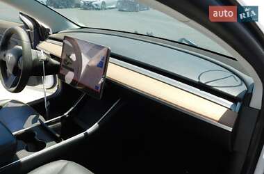 Седан Tesla Model 3 2020 в Хмельницком
