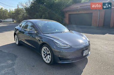 Tesla Model 3 2020