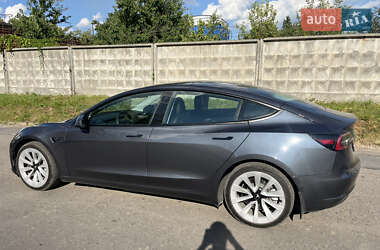 Седан Tesla Model 3 2020 в 