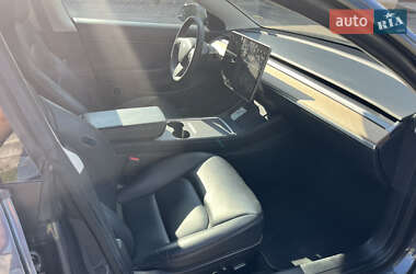 Седан Tesla Model 3 2020 в 