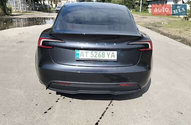 Седан Tesla Model 3 2024 в 