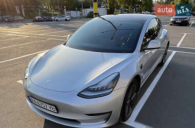 Седан Tesla Model 3 2018 в Києві